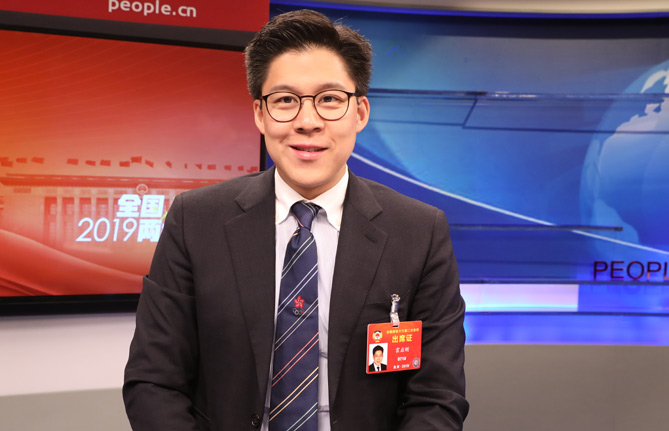 全國政協(xié)委員、香港各界青少年活動委員會執(zhí)行主席霍啟剛：推動年輕人積極參與國家發(fā)展進(jìn)程