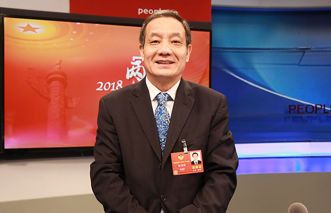 全國(guó)政協(xié)常委、湖南省人大常委會(huì)副主任楊維剛：創(chuàng)建“數(shù)字政府”賦能數(shù)字經(jīng)濟(jì)發(fā)展