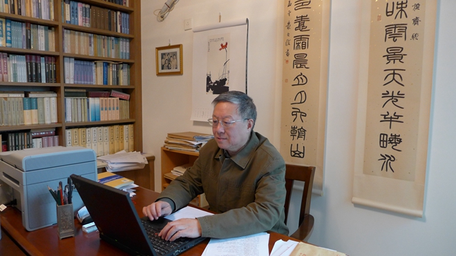 南京大學(xué)人文社會(huì)科學(xué)資深教授莫礪鋒。受訪者供圖