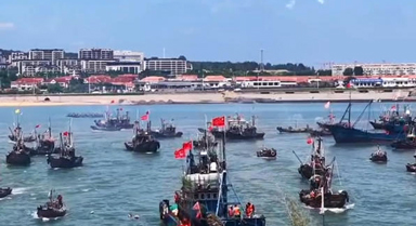 黃渤海開海 山東日照再現(xiàn)"千帆競(jìng)發(fā)"